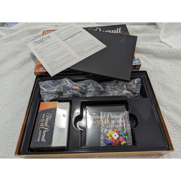 VINTAGE NEW, SEALED! TRIVIAL PURSUIT SNL EDITION+DVD! RARE, HTF COMPLETE SET! - Picture 2 of 8